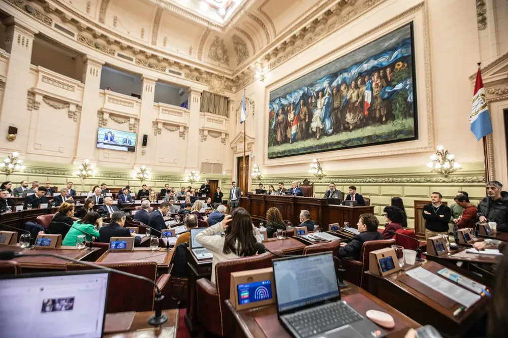 multimedia.grande.a929781a36532b1e.Z3JhbmRlLndlYnA=